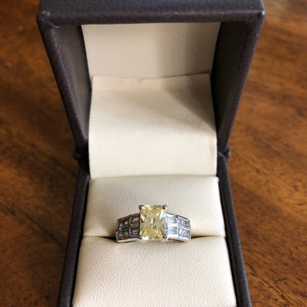 Sterling silver ring with yellow stone
